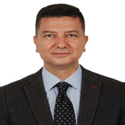 Dr. Haluk Sak — eğitmen portresi